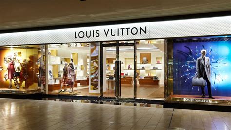 louis vuitton sawgrass outlet|lv store locator.